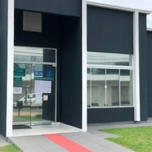Prédio público é invadido por criminosos e aparelhos eletrônicos são levados