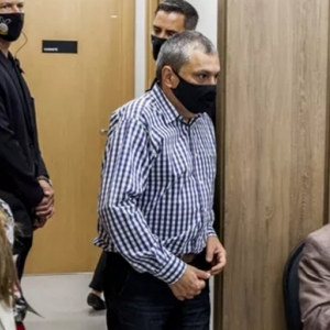 Condenado a 19 anos de prisão, sócio da boate Kiss se entrega no presídio de Tijucas