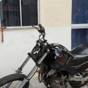 Moto furtada é localizada após proprietário ver anuncio no Facebook