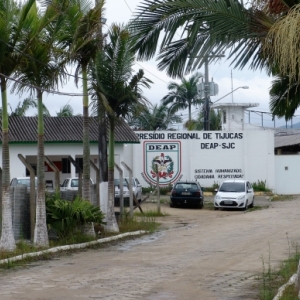 Mais de 50 detentos do presídio de Tijucas são liberados em saída temporária