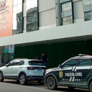 Prontuários médicos são pedidos em investigação de morte de professora após plástica