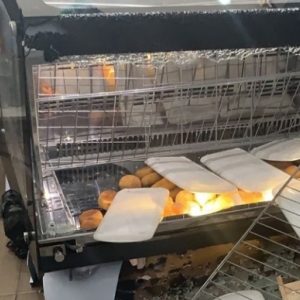 Rapaz  ameaça gerente de posto de combustível  com facão