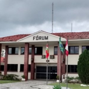 Audiência de acusado de estuprar a própria filha por dez anos é marcada para esta quarta