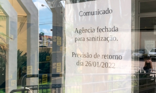 Com três casos de coronavírus entre funcionários, agência bancária é fechada