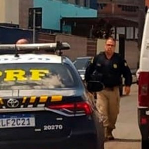 Carregamento ilícito é interceptado pela polícia; um homem é preso