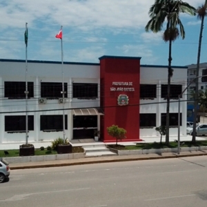 Condenado por desvio de cheques, ex-servidor de prefeitura é preso