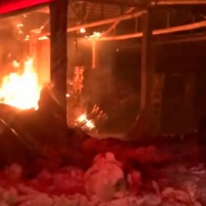 Cerâmica de Canelinha é atingida por incêndio durante a madrugada