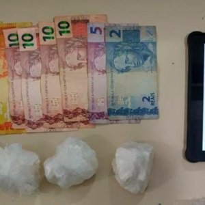Quatro traficantes são presos com quantidade de cocaína avaliada em R$ 20 mil