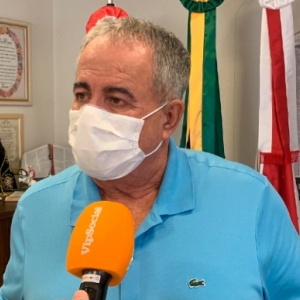 Prefeito garante que todos os professores do município receberão o piso do magistério