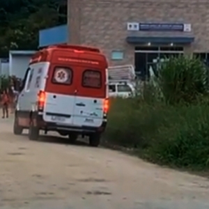 Homem é levado ao hospital de helicóptero após ser atingido por disparos de arma de fogo