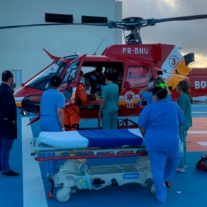 Em estado grave, homem é socorrido após sofrer afogamento em piscina