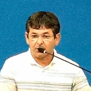 Prestes a assumir prefeitura, presidente da Câmara se emociona e pede união