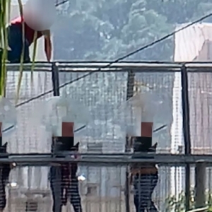 BR-101 é bloqueada novamente após homem tentar pular de passarela