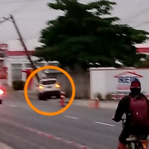 Colisão contra poste em Tijucas deixa bairros sem energia elétrica