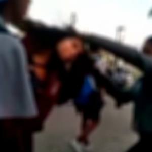 EM TIJUCAS - Aluna é brutalmente agredida na frente do Cruz e Souza