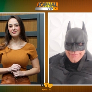 Em entrevista ao vivo Batman conta sobre ter sido salvo e revela seu trabalho