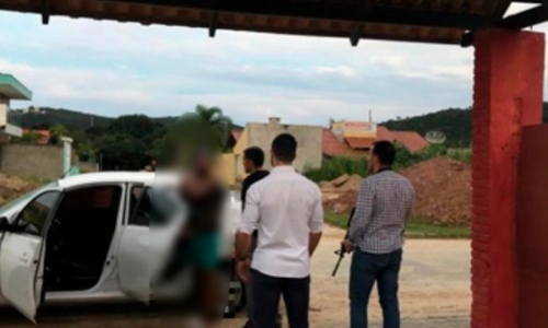 Homem acusado de cometer diversos crimes contra várias mulheres é preso em casa de prostituição