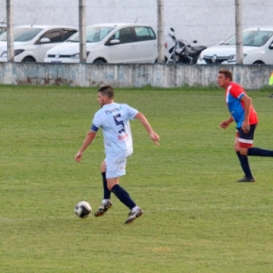 Atual campeão, União goleia e garante vaga na primeira divisão