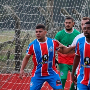 Bahia conquista mais uma vitória e entra na briga pelo acesso