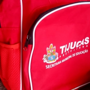 POLÊMICA - Mochilas entregues pela prefeitura de Tijucas apresentam problemas