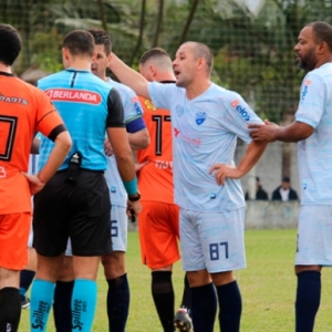 Rodada do municipal tem goleada, expulsões e início da Série B; veja os detalhes