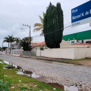 EM TIJUCAS - Homem bêbado é acusado de chamar vizinha de “macaca” 