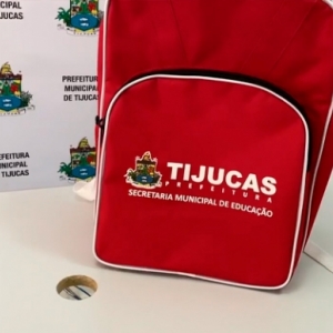 Vereador questiona problemas com uniformes e mochilas