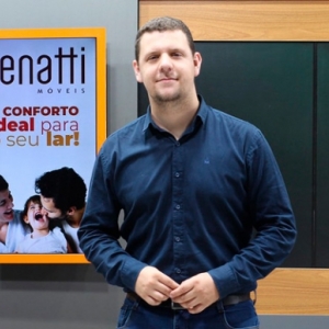 Giro de Notícias - 22/06 I Caminhonete capota em rodovia; alistamento militar e muito mais