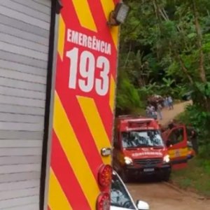 Homem cai de carroça e precisa ser resgatado por helicóptero
