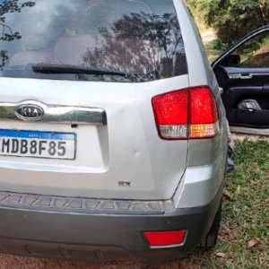 URGENTE: Homem é encontrado morto ao lado do seu próprio veículo 