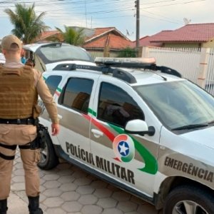 Mãe faz medida protetiva contra o próprio filho; rapaz tenta invadir a casa da vítima