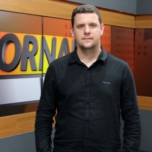 Jornal Vip - 04/08 I Assista ao vídeo completo da briga entre alunas