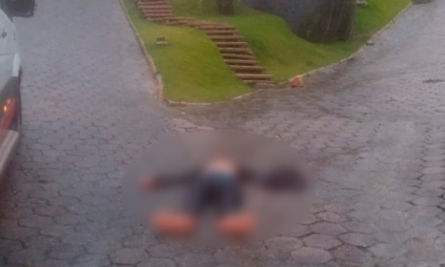 Homem cai na rua e irmão pede socorro em posto de combustível; óbito é constatado