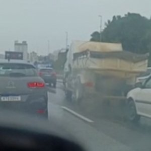 Bloqueio na entrada de túnel provoca filas quilométricas na BR-101