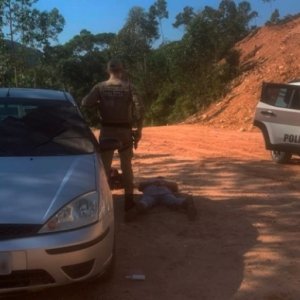 Após fuga autor de tentativa de feminicídio é localizado através de denúncias da população
