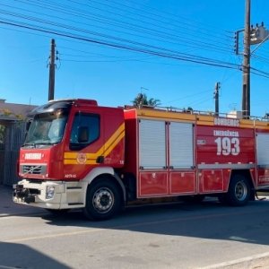 AGORA: Fogo em residência é provocado por usuário de drogas