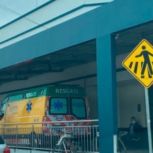 Duas pessoas ficam feridas em colisão na marginal da BR-101