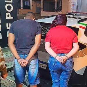Casal que comprava droga de traficante foragido da Justiça e revendia é capturado