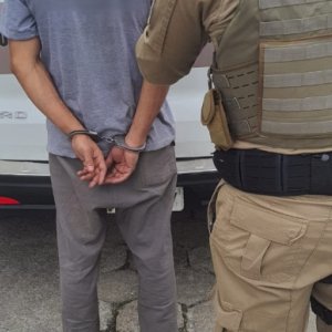Procurado pela Justiça por tráfico de drogas é preso em Tijucas
