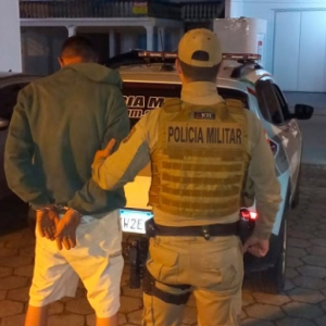 Homem com várias passagens policiais é flagrado furtando obra e é solto na delegacia