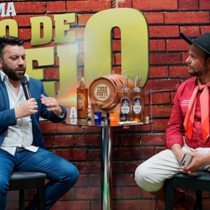 Conversa, rodeio, padre e cachaça: o que saiu dessa combinação?