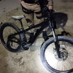Bicicleta abandonada no Casarão é apreendida e Polícia tenta identificar dono