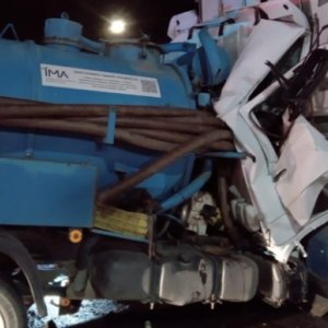 Motorista de caminhão morre em grave acidente na BR-101