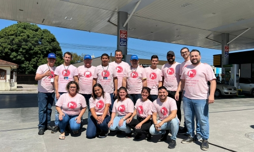 Com 60% das mulheres como clientes, posto faz campanha do Outubro Rosa
