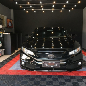 Estética automotiva cria estúdio diferenciado para atendimento ao cliente