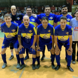 Sinal Sat marca de pênalti no fim e conquista classificação para a próxima fase