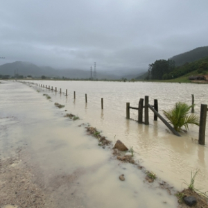 ATENÇÃO - Bairro de Tijucas pode ficar isolado nas próximas horas