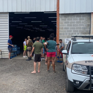 Você sabe como funciona a distribuição de donativos em São João Batista?