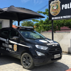 Para proteger a filha, homem teria esfaqueado adolescente pelas costas