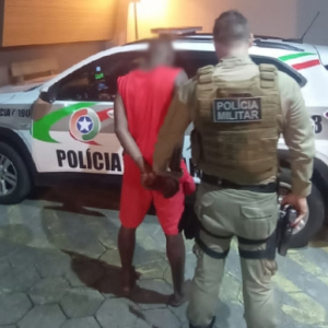 Traficante é preso em área conhecida por intensa venda de drogas